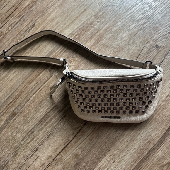 Michael Kors Fanny Pack - Picture 1 of 4